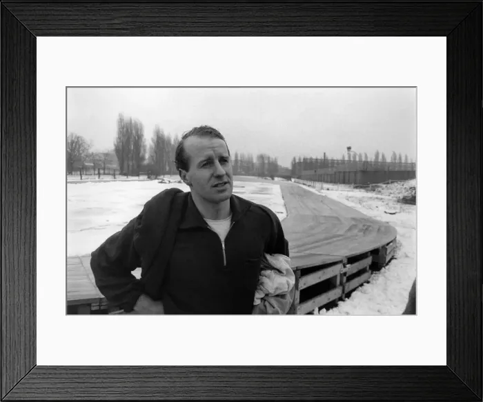 Framed Print : On the track (Left) David Jones. (Right) George Cmela. January 1962 P011554
