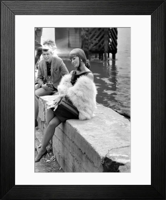 Framed Print : Sophia Loren filming The Millionairess'at London Bridge. June 1960 M4468-019 Framed Print : Sophia Loren filming The Millionairess'at London Bridge. June 1960 M4468-019