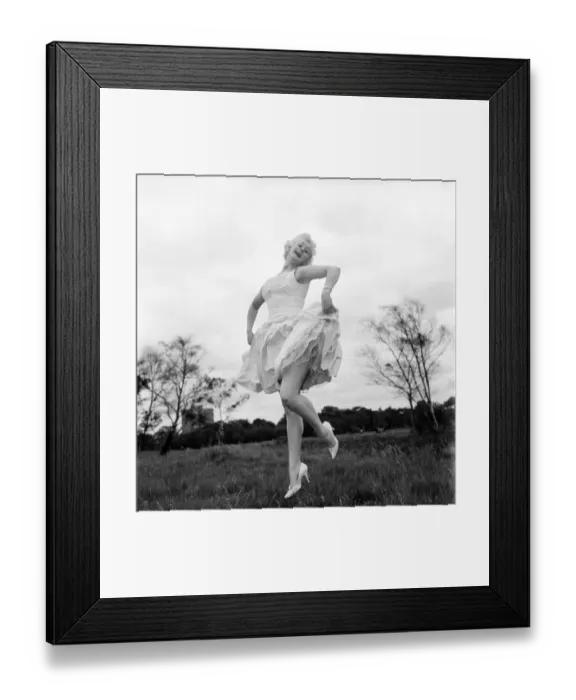 Framed Print : Glamour Orrena Elder, 22 TV. Topper, Dancing Show. M4470-004 Framed Print : Glamour Orrena Elder, 22 TV. Topper, Dancing Show. M4470-004