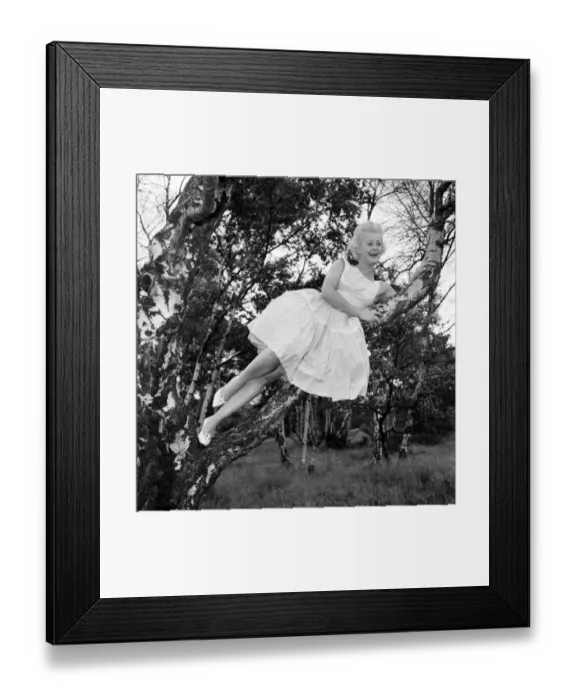 Framed Print : Glamour. Orrena Elder, 22 T. V. Topper, Dancing Show. M4470-016