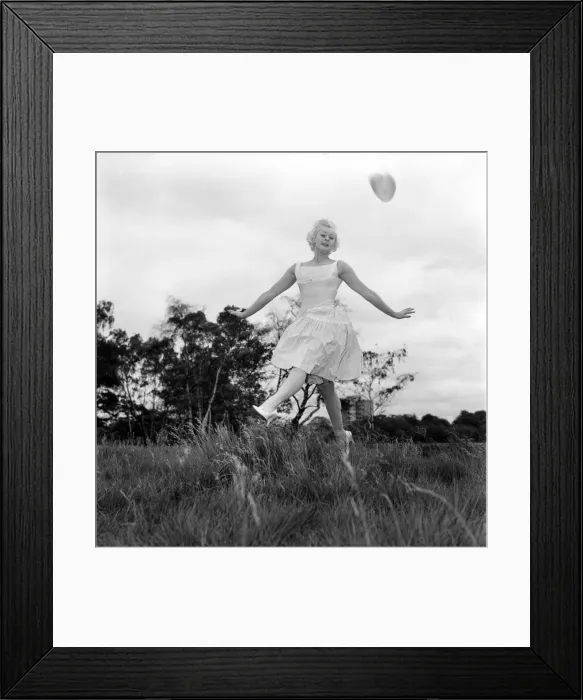 Framed Print : Glamour Orrena Elder, 22 TV. Topper, Dancing Show. M4470-012