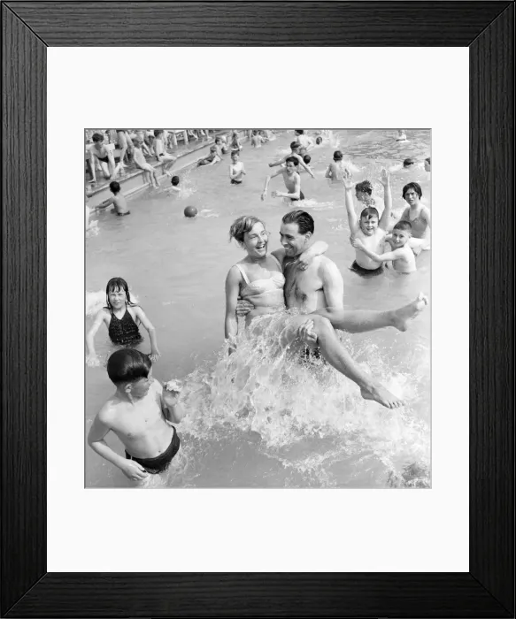 Framed Print : Rhyl bathing pool. Pauline Jones, 23, of Rhyl in the arms of her brother-in-law John Framed Print : Rhyl bathing pool. Pauline Jones, 23, of Rhyl in the arms of her brother-in-law John