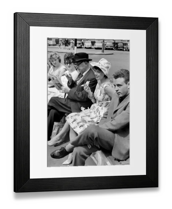 Framed Print : Janet Munro, daughter of well known Scottish comedian Alex Munro