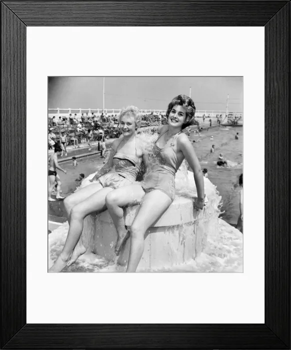 Framed Print : Bank holiday at Tynemouth. Beach Scenes / Bathing Girls / Man with Child. June 1960 M4320-004 Framed Print : Bank holiday at Tynemouth. Beach Scenes / Bathing Girls / Man with Child. June 1960 M4320-004