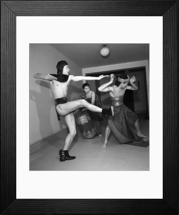 Framed Print : Balinese Dancers Leong and Tamara Sie performing. October 1952 C4795-001