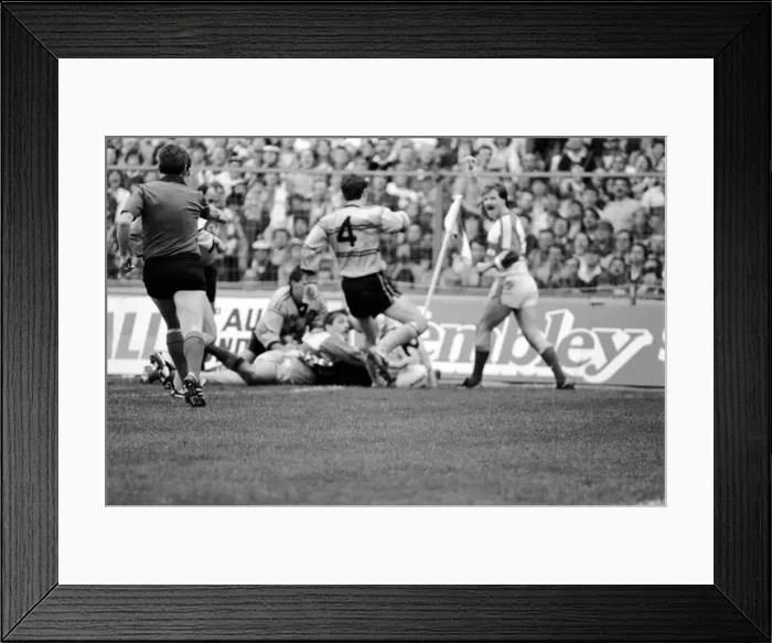Framed Print : Rugby League Challenge Cup Final at Wembley Stadium. Castleford 15 v Hull Kingston Rovers Framed Print : Rugby League Challenge Cup Final at Wembley Stadium. Castleford 15 v Hull Kingston Rovers