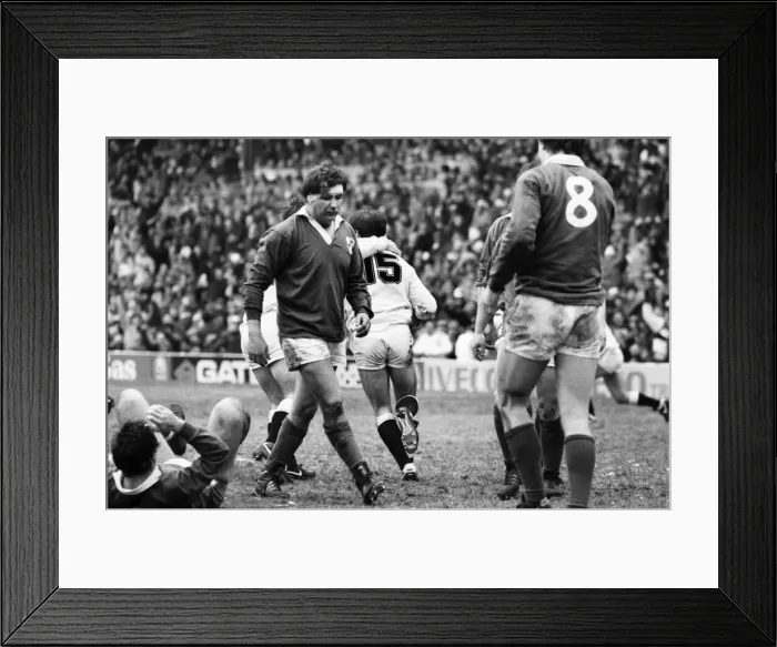Framed Print : 1986 Five Nations Rugby Union Championship. England v Ireland Framed Print : 1986 Five Nations Rugby Union Championship. England v Ireland