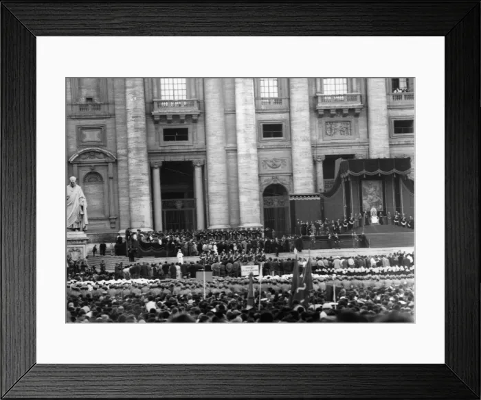 Framed Print : Olympic Games 1960 Competitors from the nations competing in the Olympic Games Framed Print : Olympic Games 1960 Competitors from the nations competing in the Olympic Games