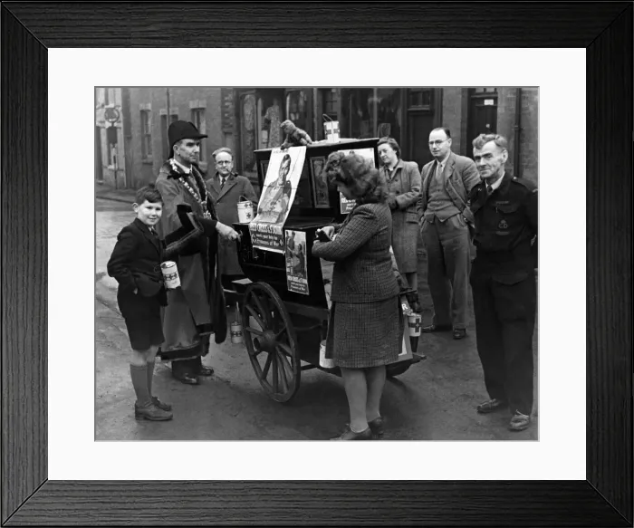 Framed Print : Mayor helps Red Cross by barrel organ performances: Councillor S. S. Wilson, J. P Framed Print : Mayor helps Red Cross by barrel organ performances: Councillor S. S. Wilson, J. P