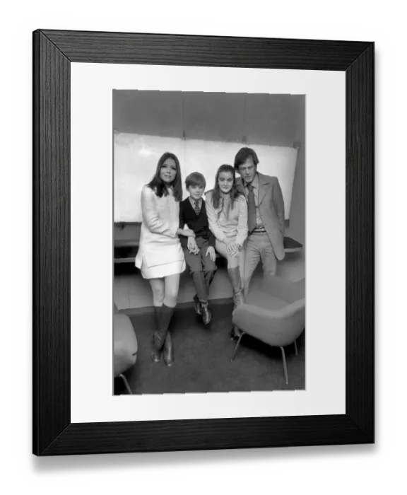 Framed Print : Diana Rigg and Robert Culp with the two children Zuleika Robson