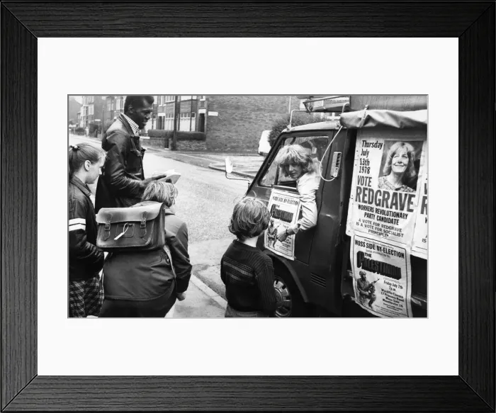 Framed Print : Vanessa Redgrave (Moss Side). July 1978 P009285 Framed Print : Vanessa Redgrave (Moss Side). July 1978 P009285