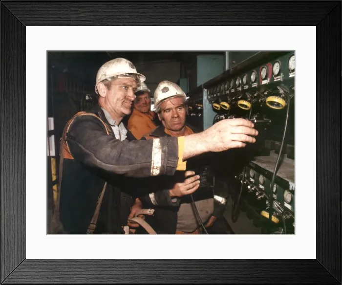 Framed Print : Miners Ron Oates (left) and Joe Olley hand in their lamps for the last time as Dawdon Framed Print : Miners Ron Oates (left) and Joe Olley hand in their lamps for the last time as Dawdon