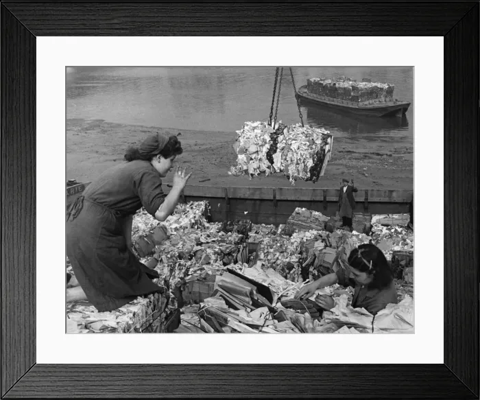 Framed Print : Waste paper salvage girls at work on the side of the River Thames Framed Print : Waste paper salvage girls at work on the side of the River Thames