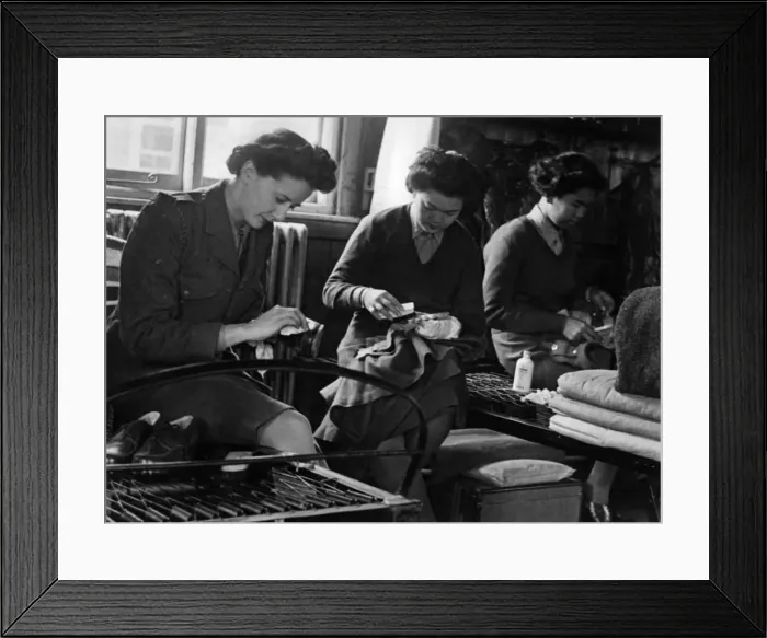 Framed Print : Spit and Polish is one of the first things they are taught a the ATS training centre Framed Print : Spit and Polish is one of the first things they are taught a the ATS training centre