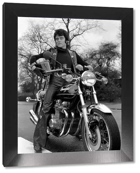 Alvin Stardust on a motorbike. January 1976 75-00022A-011