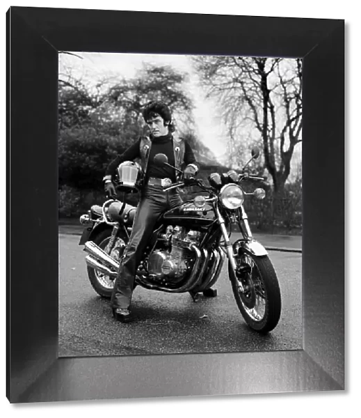 Alvin Stardust on a motorbike. January 1976 75-00022A-005