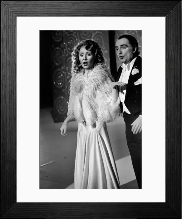 Framed Print : Pop Singer Lulu performing on stage. February 1975 75-00909-004 Framed Print : Pop Singer Lulu performing on stage. February 1975 75-00909-004