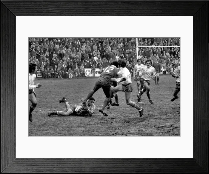 Framed Print : Rugby League International Wales v France Action from the match Framed Print : Rugby League International Wales v France Action from the match