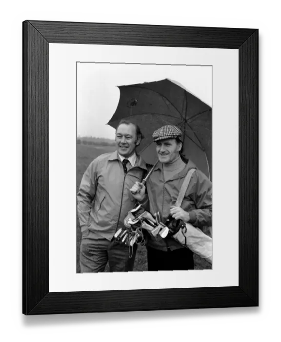 Framed Print : Graham Hill and Larry Webb. January 1975 75-00355-005