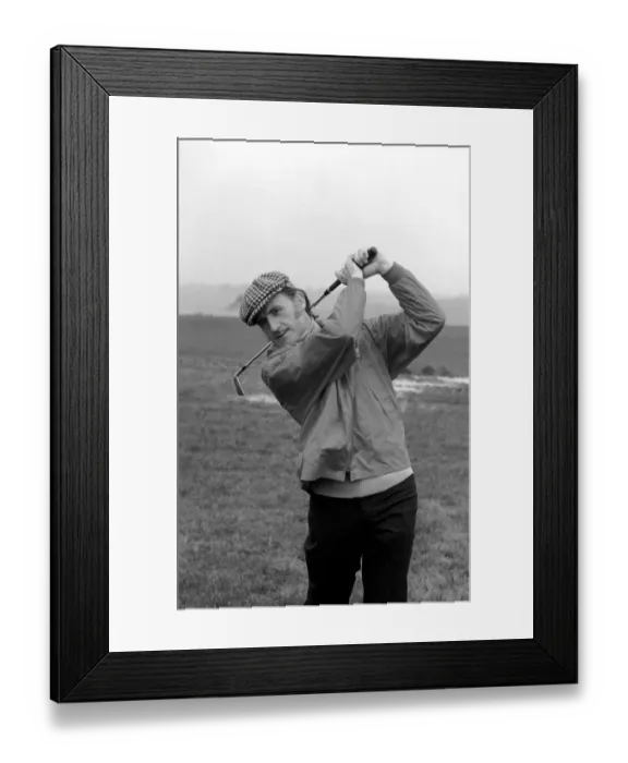 Framed Print : Graham Hill and Larry Webb. January 1975 75-00355-004