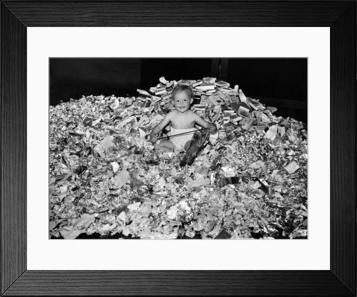 Framed Print : Little Susan Kemp the daugher of Arthur Kemp of the Denbigh arms'S. W Framed Print : Little Susan Kemp the daugher of Arthur Kemp of the Denbigh arms'S. W