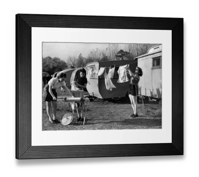 Framed Print : World War II Women: Members of the ATS seen here washing clothes at the Caravan Campsite Framed Print : World War II Women: Members of the ATS seen here washing clothes at the Caravan Campsite