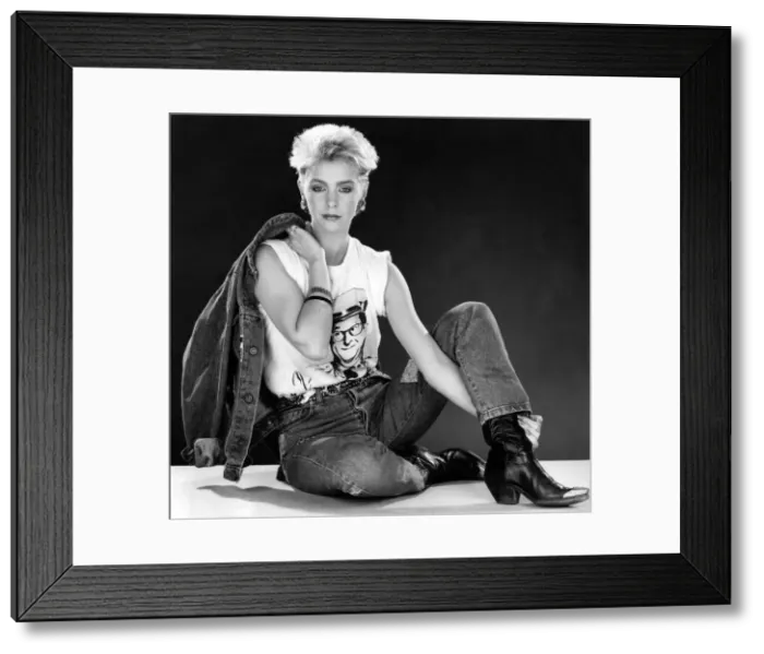 Framed Print : Leslie Ash. April 1987 P003659 Framed Print : Leslie Ash. April 1987 P003659