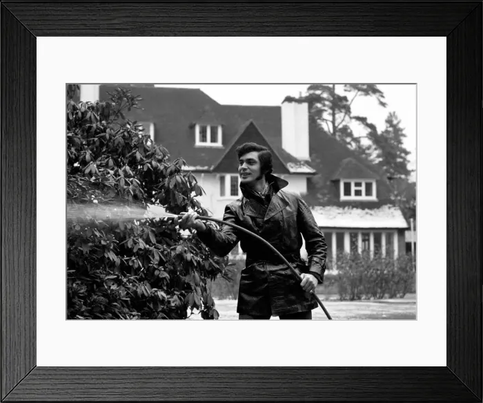 Framed Print : Engelbert Humperdincks new home in St. Gerorges Hill Framed Print : Engelbert Humperdincks new home in St. Gerorges Hill