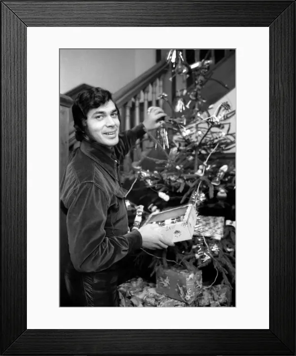 Framed Print : Engelbert Humperdinck pictured at his St. Georges Hill Weybridge Home Framed Print : Engelbert Humperdinck pictured at his St. Georges Hill Weybridge Home