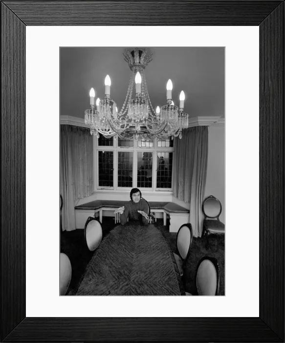 Framed Print : Engelbert Humperdincks new home in St. Gerorges Hill Framed Print : Engelbert Humperdincks new home in St. Gerorges Hill