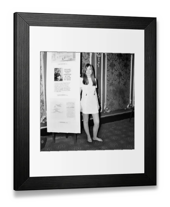 Framed Print : Miss top teen contest at the Lyceum. A nation wide series of heats reduced the number of Framed Print : Miss top teen contest at the Lyceum. A nation wide series of heats reduced the number of