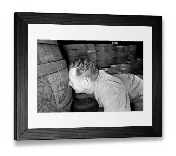 Framed Print : Fred Wycherley of Wolverhampton is a Smeller