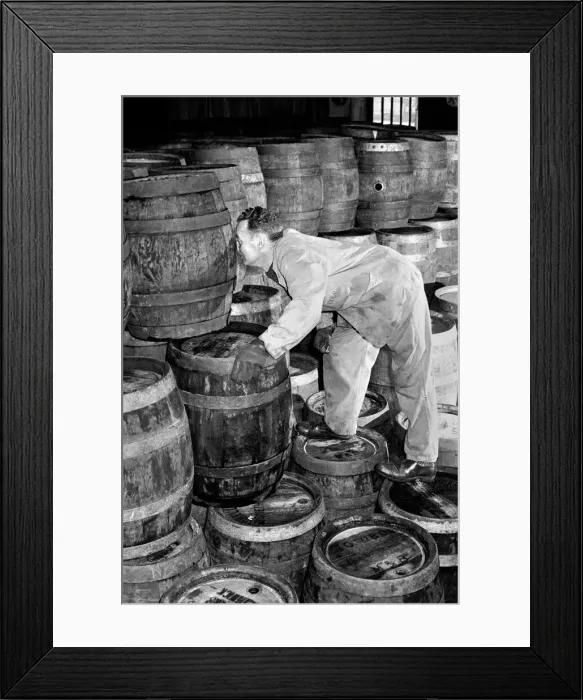 Framed Print : Fred Wycherley of Wolverhampton is a Smeller