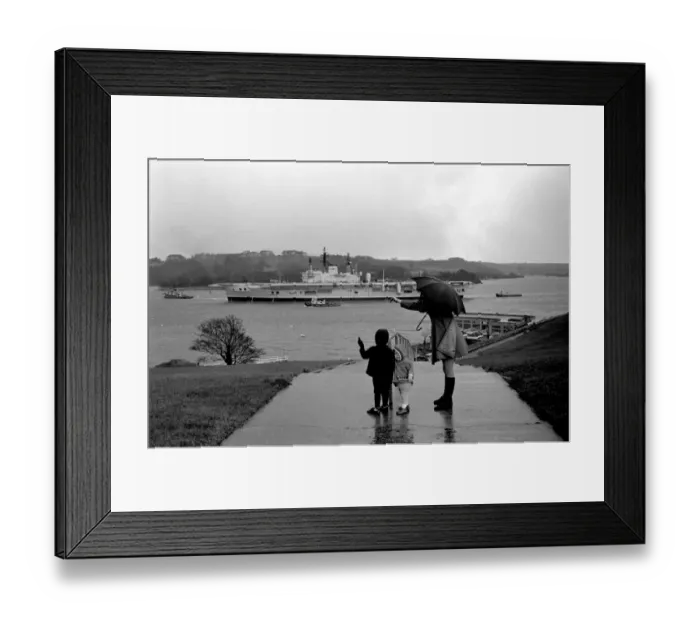 Framed Print : Military Navy Ships Aircraft Carriers: Carrier Ark Royal after a 3 years £32, 000 Framed Print : Military Navy Ships Aircraft Carriers: Carrier Ark Royal after a 3 years £32, 000