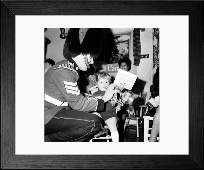 Framed Print : Part of the Coldstream Guards Band went to the childrens ward at St