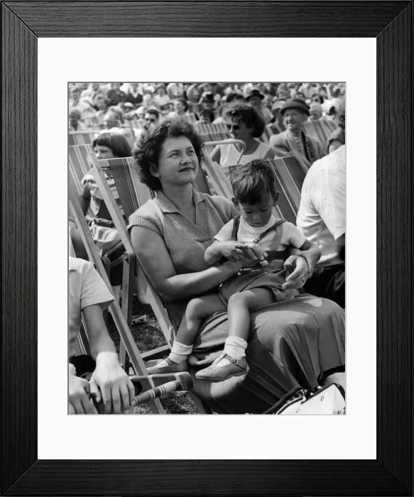 Framed Print : Holiday makers watching The Daily Mirror Beach fashion show. August 1959 P013224 Framed Print : Holiday makers watching The Daily Mirror Beach fashion show. August 1959 P013224