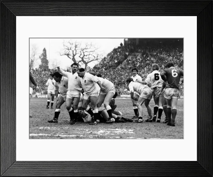 Framed Print : 1986 Five Nations Rugby Union Championship. England v Ireland Framed Print : 1986 Five Nations Rugby Union Championship. England v Ireland