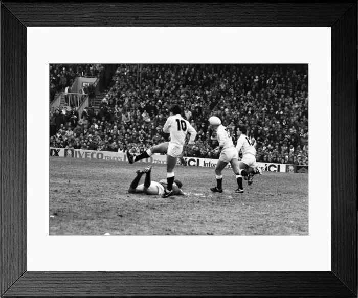 Framed Print : 1986 Five Nations Rugby Union Championship. England v Ireland