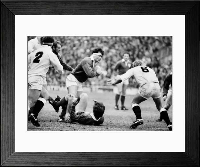 Framed Print : 1986 Five Nations Rugby Union Championship. England v Ireland Framed Print : 1986 Five Nations Rugby Union Championship. England v Ireland