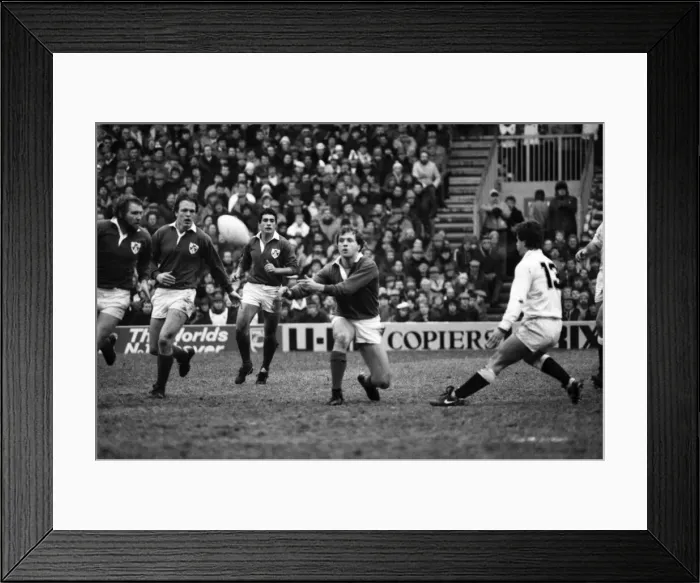 Framed Print : 1986 Five Nations Rugby Union Championship. England v Ireland Framed Print : 1986 Five Nations Rugby Union Championship. England v Ireland