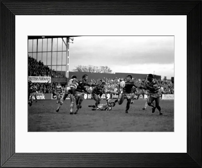 Framed Print : Leigh v. Wigan. Sport Rugby League. December 1985 PR-03-036
