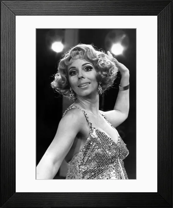 Framed Print : Leading part in Cole Porteres Musical comedy, Anything Goes Framed Print : Leading part in Cole Porteres Musical comedy, Anything Goes