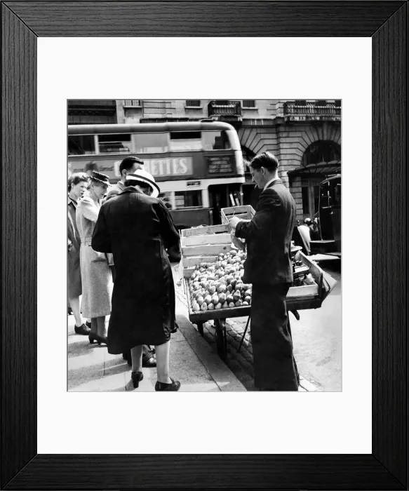 Framed Print : A Cockney Earns his living: A barrow boys find plenty of customers for his ripe Framed Print : A Cockney Earns his living: A barrow boys find plenty of customers for his ripe