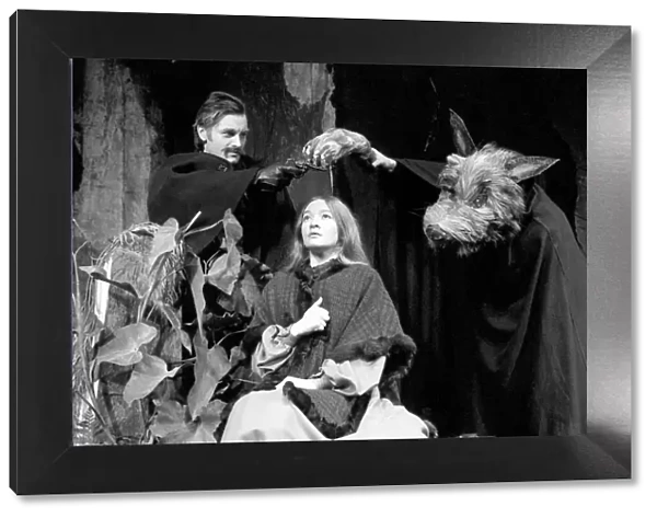 Werewolf Play: The hour of the Werewolf at the Unicorn childrens theatre