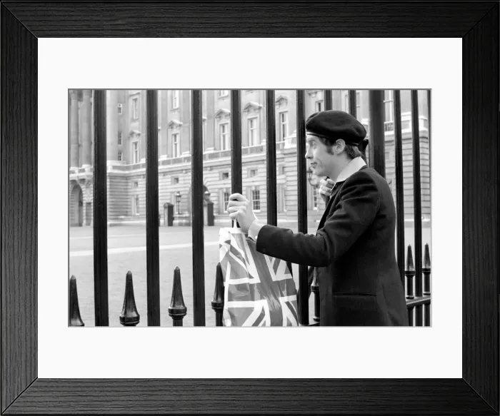 Framed Print : Michael Crawford of T. V. show Some Mothers Do Have Em Framed Print : Michael Crawford of T. V. show Some Mothers Do Have Em