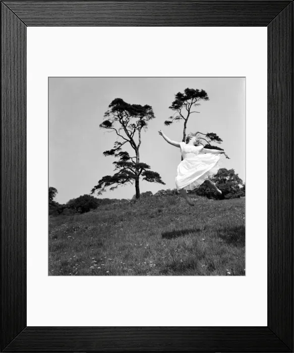 Framed Print : Glamour girl Val Hollman. January 1960 M4307-002 Framed Print : Glamour girl Val Hollman. January 1960 M4307-002