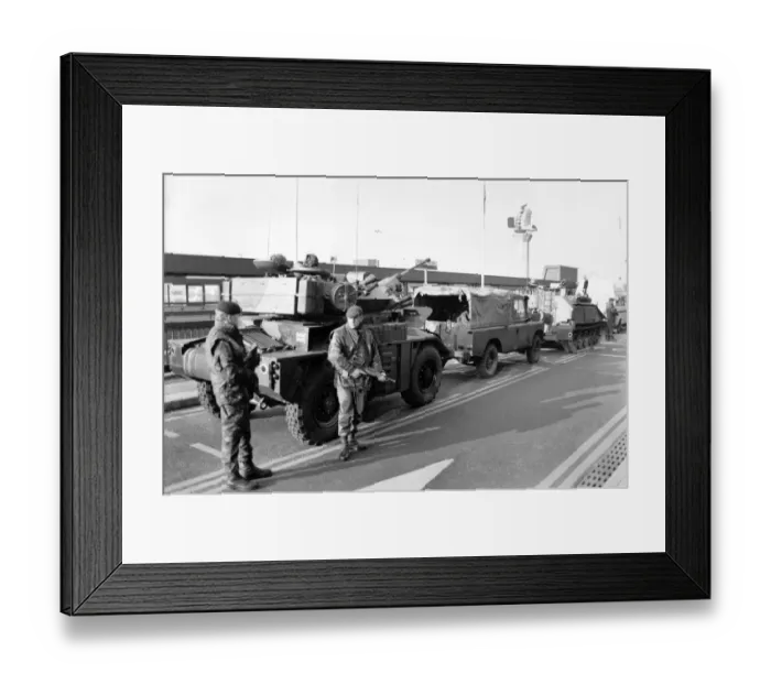 Framed Print : Army: Security is tightened at London Airport after Gulf Deadline passes Framed Print : Army: Security is tightened at London Airport after Gulf Deadline passes