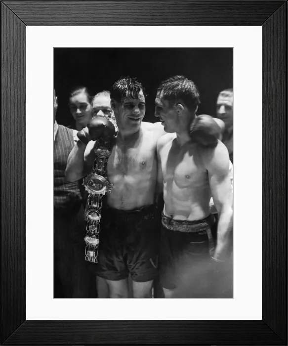 Framed Print : Vince Hawkins, the winner, holding the Lonsdale belt, with Ernie Roderick looking