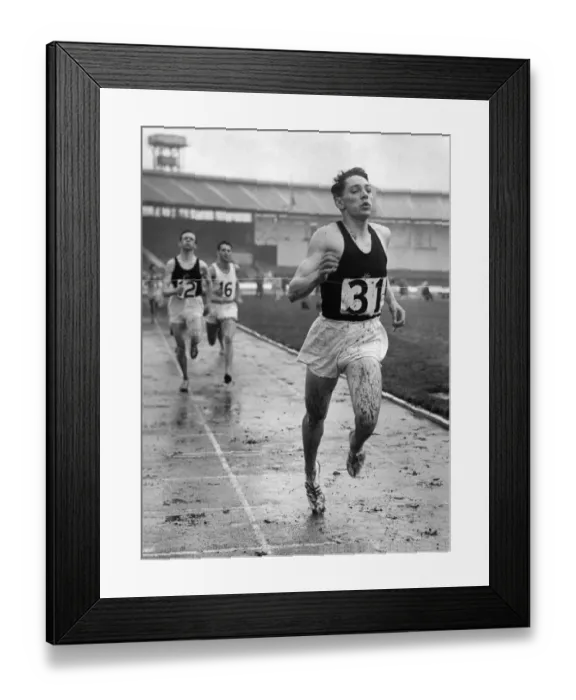 Framed Print : Mike Rawson wins the 880 Yds: M. A. Rawson, of Birchfields Harriers