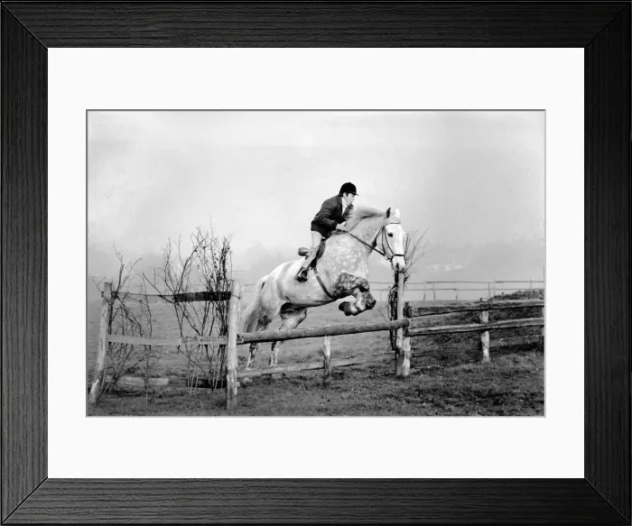 Framed Print : School for training jockey. The apprentices training centre for jockeys is at Kenilworth Framed Print : School for training jockey. The apprentices training centre for jockeys is at Kenilworth